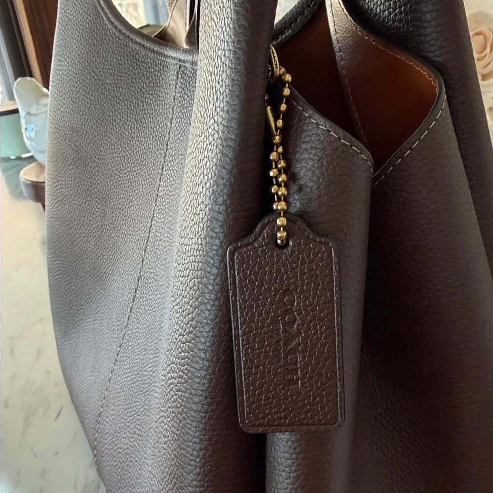 Coach Lana Shoulder Bag - Picture 3 of 4